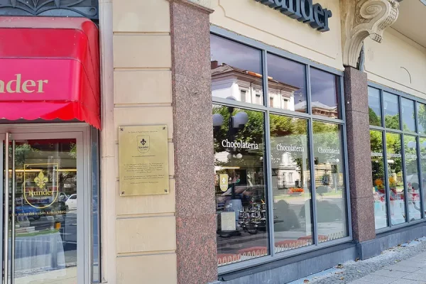 Schaufensterverklebung für Kunder.